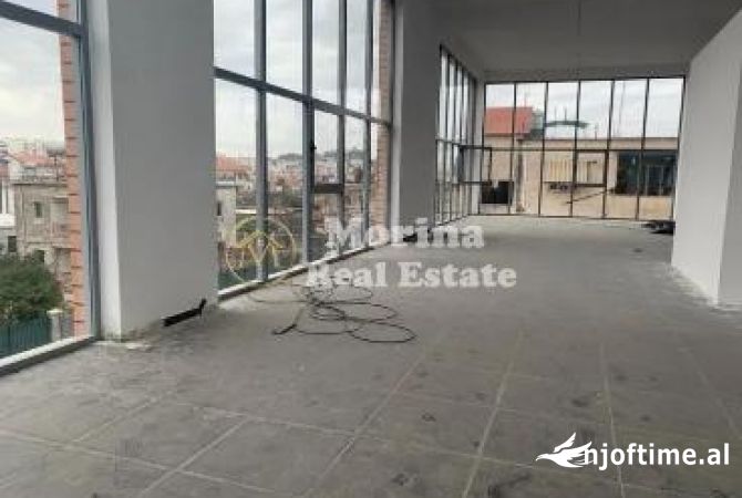 Ambient biznesi me qera 3+1 ne Tirane - 1,000 Euro
