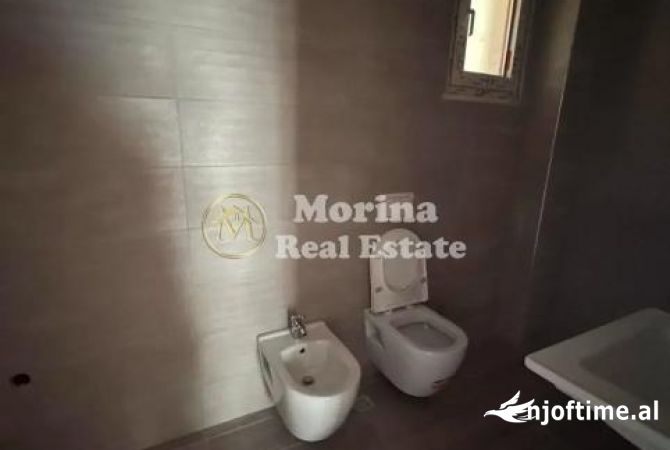 Shtepi me qera 2+1 ne Tirane - 700 Euro
