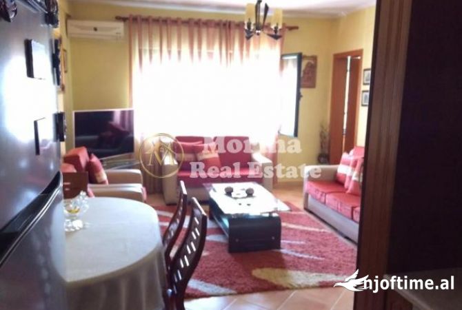Shtepi me qera 2+1 ne Tirane - 500 Euro
