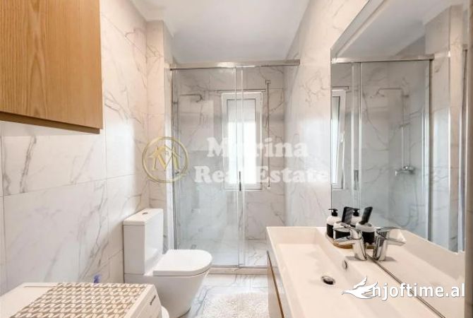 Shtepi ne shitje Apartament ne Tirane, 3+1, Mobilimi E mobiluar, Pagesa 250,000  Euro.