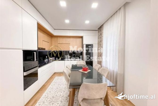 Shtepi ne shitje Apartament ne Tirane, 3+1, Mobilimi E mobiluar, Pagesa 250,000  Euro.