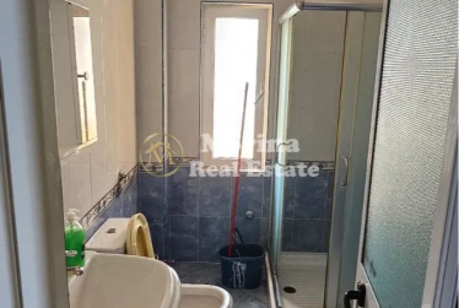 Shtepi me qera 2+1 ne Tirane - 400 Euro