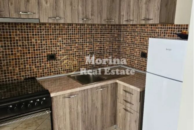 Shtepi me qera Apartament ne Tirane, 2+1, Mobilimi E mobiluar, Pagesa 400  Euro.