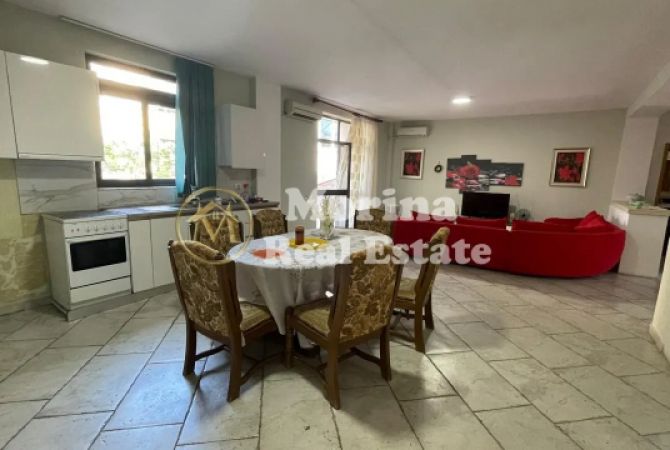 Shtepi me qera Shtepi Private ne Tirane, 2+1, Mobilimi E mobiluar, Pagesa 600  Euro.