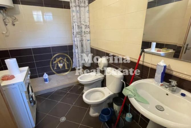 Shtepi me qera Shtepi Private ne Tirane, 2+1, Mobilimi E mobiluar, Pagesa 600  Euro.