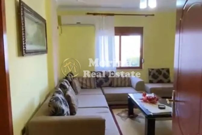 Shtepi me qera 2+1 ne Tirane - 390 Euro