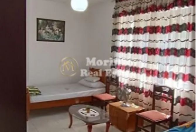Shtepi me qera Apartament ne Tirane, 2+1, Mobilimi E mobiluar, Pagesa 500  Euro.