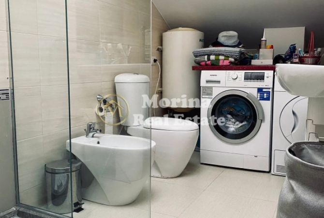 Shtepi me qera Vila Luksoze ne Tirane, 4+1, Mobilimi E mobiluar, Pagesa 1,200  Euro.