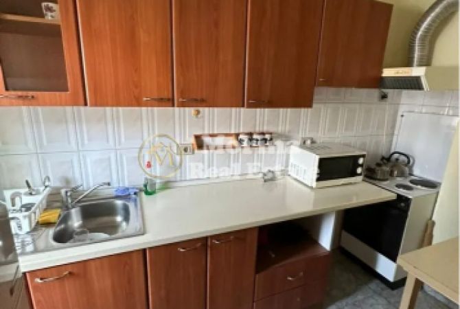 Shtepi me qera 1+1 ne Tirane - 400 Euro