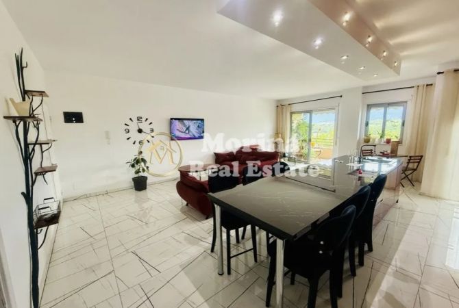 Shtepi me qera 2+1 ne Tirane - 1,000 Euro