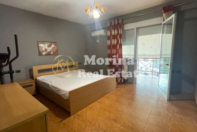 Ambient biznesi me qera 3+1 ne Tirane - 1,400 Euro