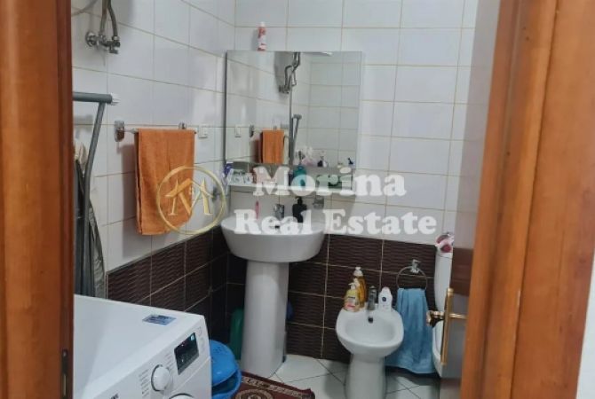 Shtepi me qera Shtepi Private ne Tirane, 1+1, Mobilimi E mobiluar, Pagesa 400  Euro.