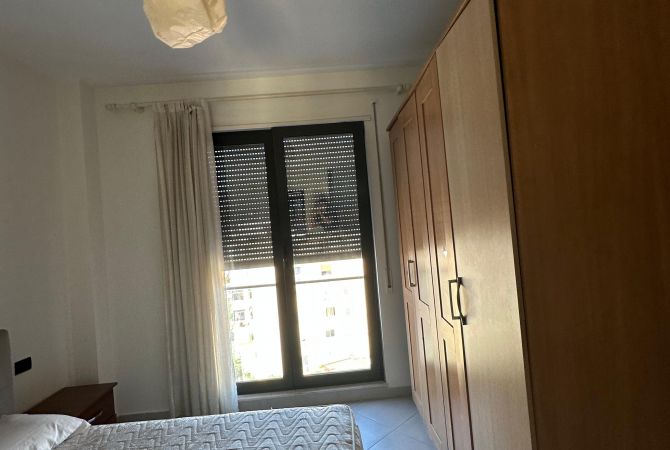 Shtepi me qera Apartament ne Tirane, 1+1, Mobilimi E mobiluar, Pagesa 500  Euro.