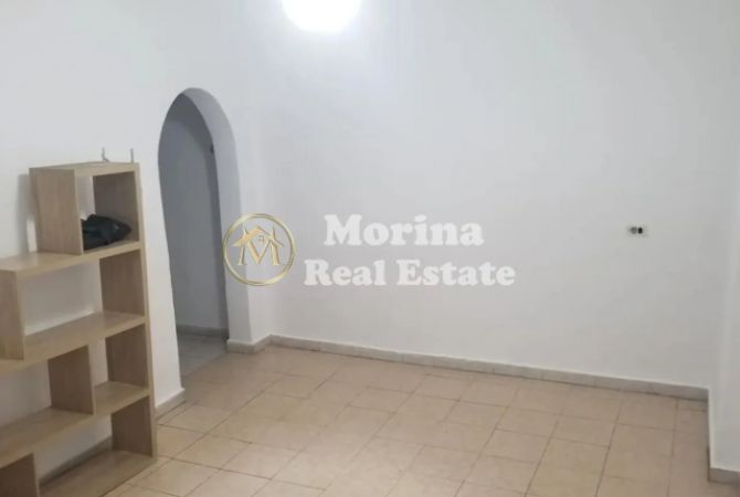 Ambient biznesi me qera 3+1 ne Tirane - 700 Euro