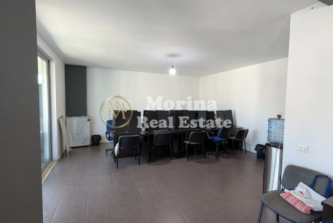 Ambient biznesi me qera 3+1 ne Tirane - 600 Euro
