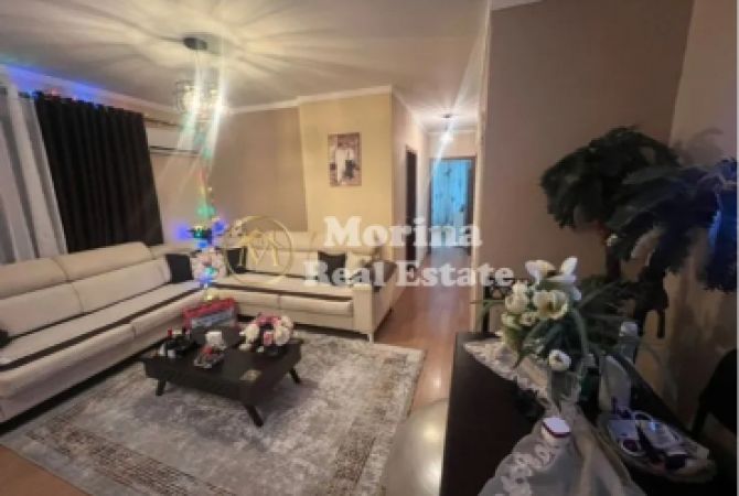 Shtepi me qera 2+1 ne Tirane - 700 Euro