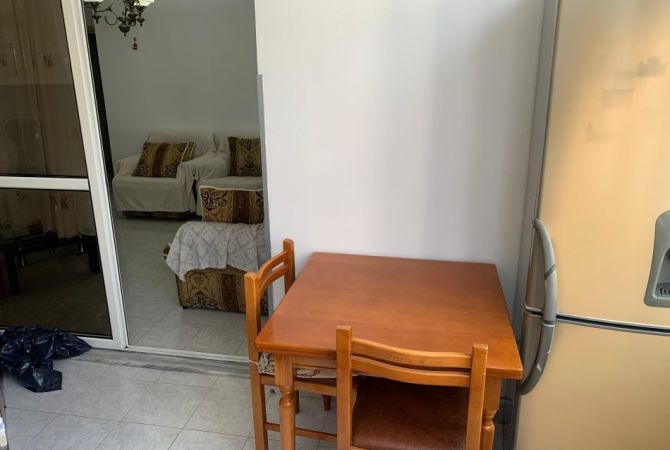 Shtepi me qera Apartament ne Tirane, 1+1, Mobilimi E mobiluar, Pagesa 400  Euro.