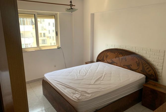 Shtepi me qera Apartament ne Tirane, 1+1, Mobilimi E mobiluar, Pagesa 400  Euro.