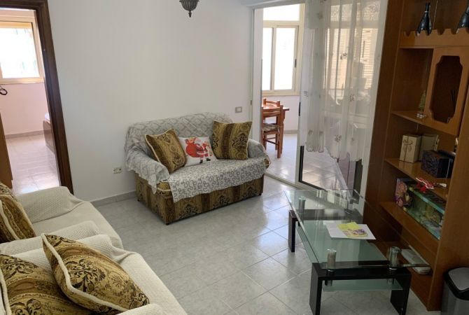 Shtepi me qera Apartament ne Tirane, 1+1, Mobilimi E mobiluar, Pagesa 400  Euro.