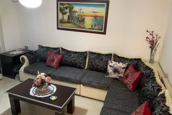 Shtepi me qera Apartament ne Tirane, 1+1, Mobilimi E mobiluar, Pagesa 400  Euro.