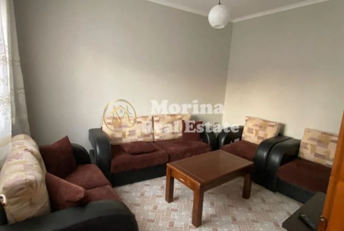 Shtepi me qera Shtepi Private ne Tirane, 2+1, Mobilimi E mobiluar, Pagesa 500  Euro.