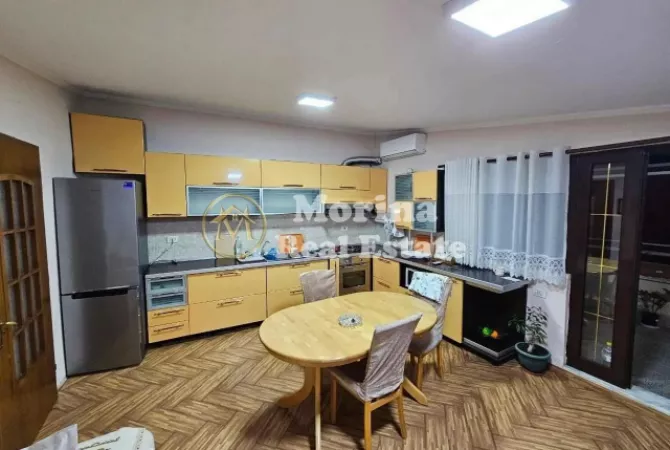 Shtepi me qera 2+1 ne Tirane - 550 Euro