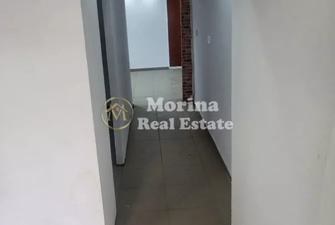 Ambiente Commerciale in Affitto 1+1 a Tirana - 450 Euro
