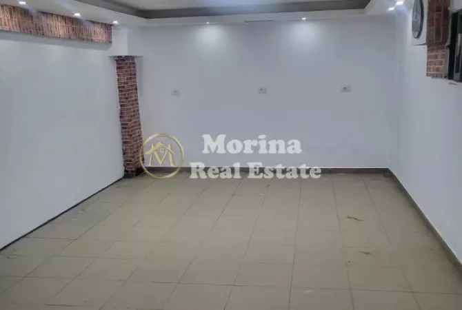 Ambiente Commerciale in Affitto 1+1 a Tirana - 450 Euro