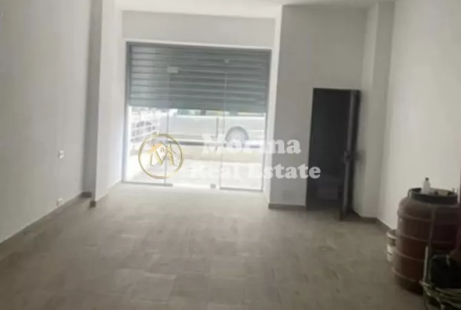 Ambiente Commerciale in Affitto 1+1 a Tirana - 400 Euro