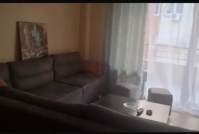 Shtepi me qera 2+1 ne Tirane - 650 Euro