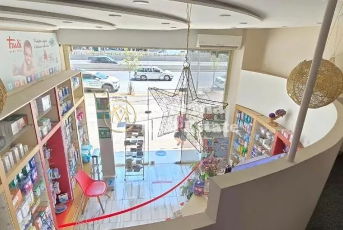Ambiente Commerciale in Affitto 1+1 a Tirana - 700 Euro