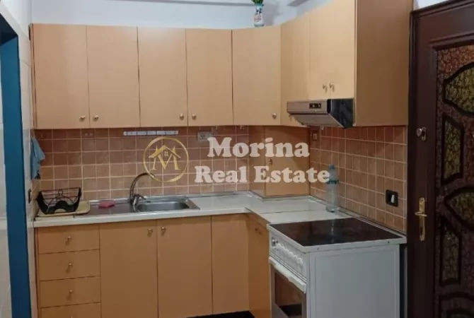 Shtepi me qera 2+1 ne Tirane - 400 Euro