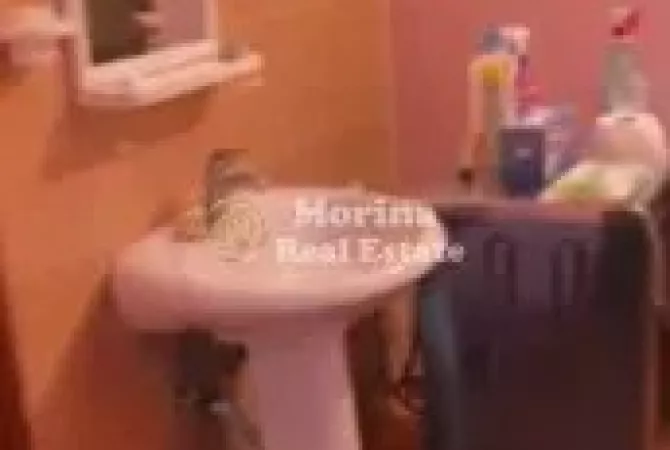 Shtepi me qera 2+1 ne Tirane - 400 Euro