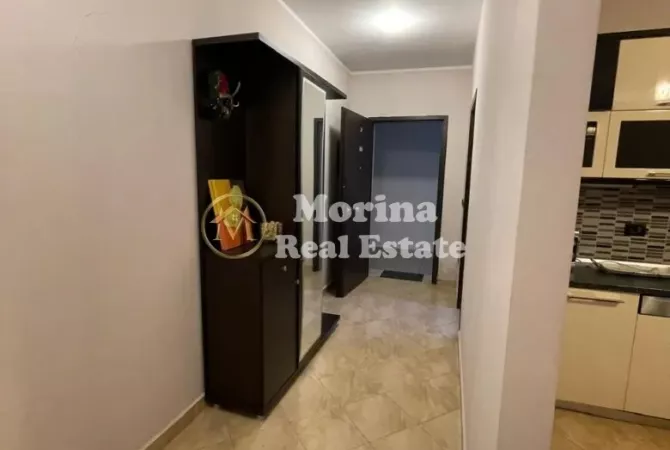 Shtepi me qera 2+1 ne Tirane - 800 Euro