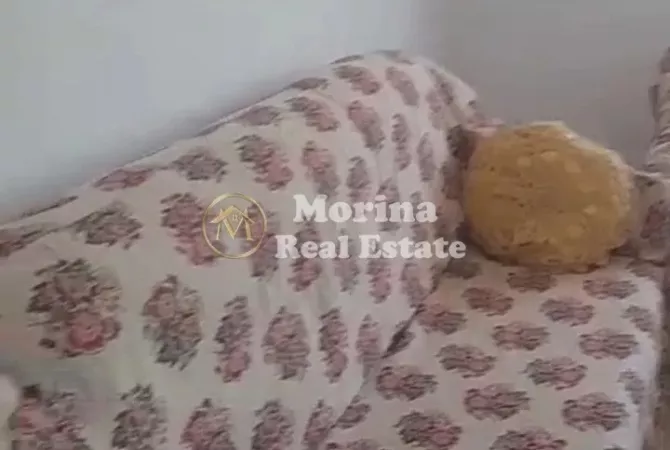 Shtepi me qera Shtepi Private ne Tirane, 1+1, Mobilimi E mobiluar, Pagesa 400  Euro.