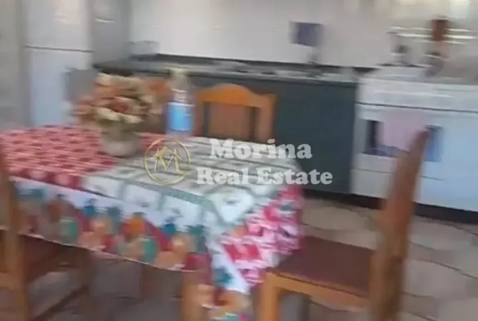 Shtepi me qera Shtepi Private ne Tirane, 1+1, Mobilimi E mobiluar, Pagesa 400  Euro.