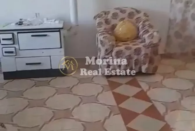 Shtepi me qera Shtepi Private ne Tirane, 1+1, Mobilimi E mobiluar, Pagesa 400  Euro.