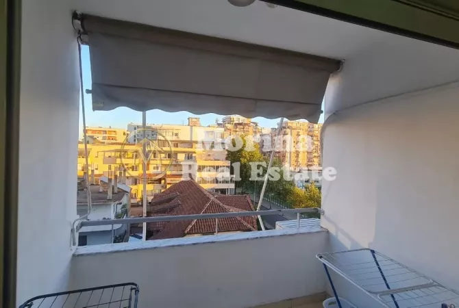 Shtepi me qera Apartament ne Tirane, 2+1, Mobilimi E mobiluar, Pagesa 800  Euro.