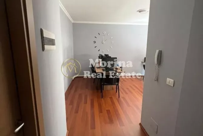 Shtepi me qera 3+1 ne Tirane - 900 Euro
