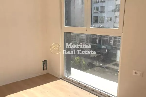 Qera, Ambient Biznesi, ne Astir, 700 euro/muaj