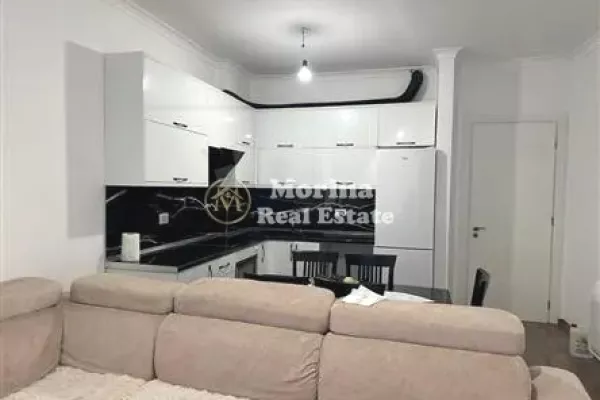 Shtepi ne shitje Apartament ne Tirane, 2+1, Mobilimi E mobiluar, Pagesa 180,000  Euro.