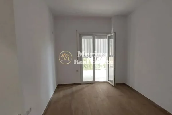 Shtepi me qera 2+1 ne Tirane - 550 Euro