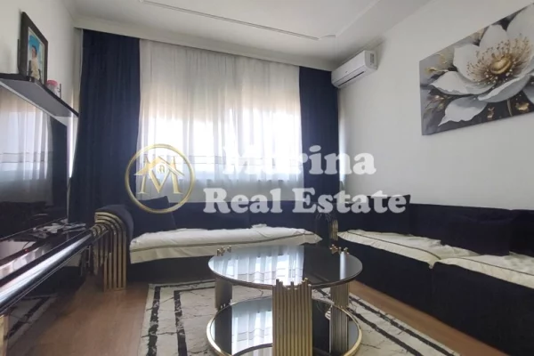 Shtepi ne shitje Apartament ne Tirane, 2+1, Mobilimi E mobiluar, Pagesa 150,000  Euro.