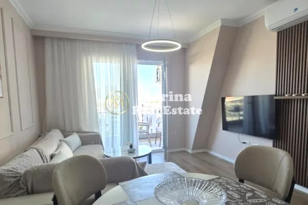 Shtepi me qera 2+1 ne Tirane - 650 Euro