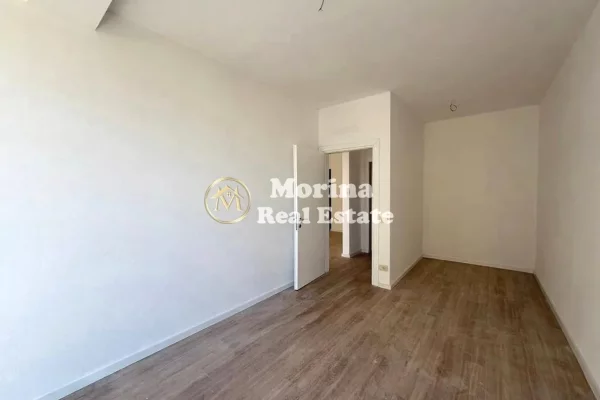 Qera, Ambient Biznesi, ne Rrugen Mine Peza, 550 Euro/ Muaj