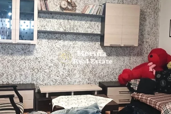 Shtepi me qera 2+1 ne Tirane - 450 Euro