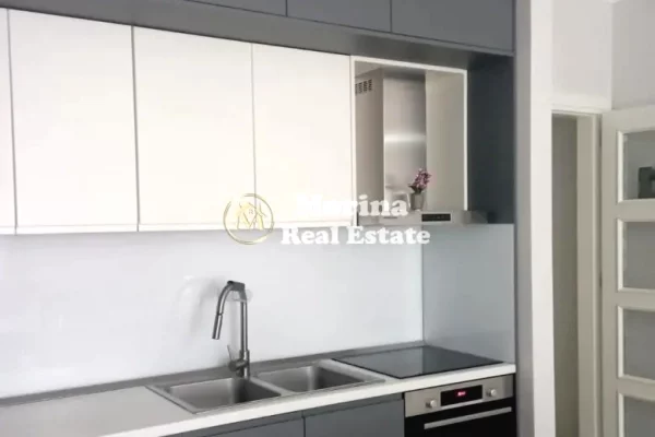 Shtepi me qera 2+1 ne Tirane - 430 Euro