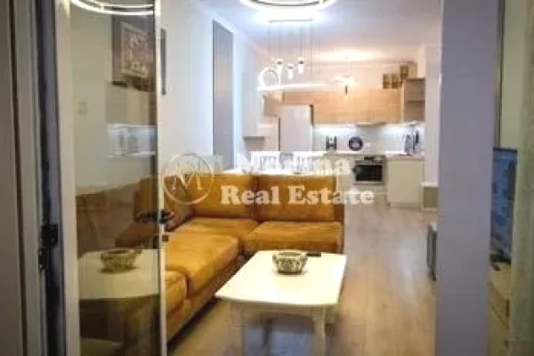 Shtepi me qera 2+1 ne Tirane - 1,200 Euro