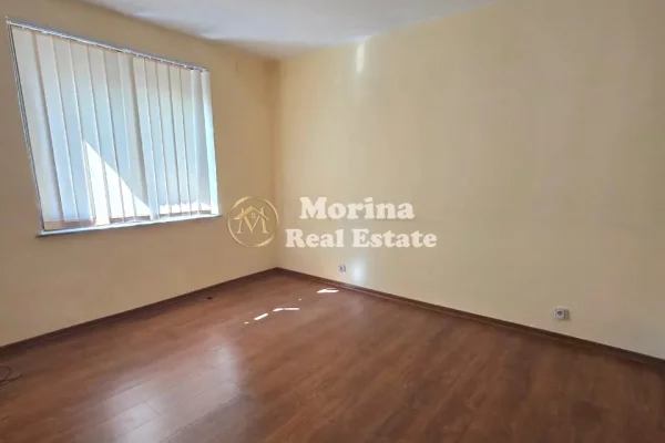 Qera, Ambient Biznesi, te Rruga Vaso Pasha, 800 Euro/Muaj