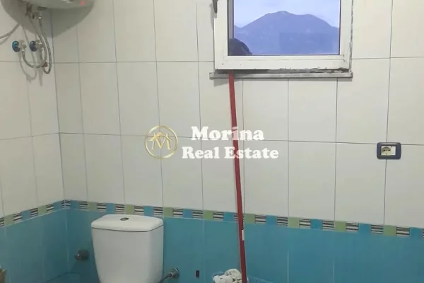 Shtepi ne shitje Shtepi Private ne Tirane, 3+1, Mobilimi Bosh, pa mobiluar, Pagesa 197,000  Euro.